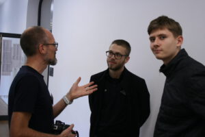 Zwanzig Schachfreunde auf Ausflug in Friedberg