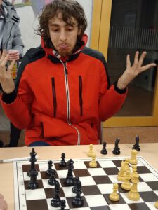 Niederlage, Sieg, Sieg gegen den SKK